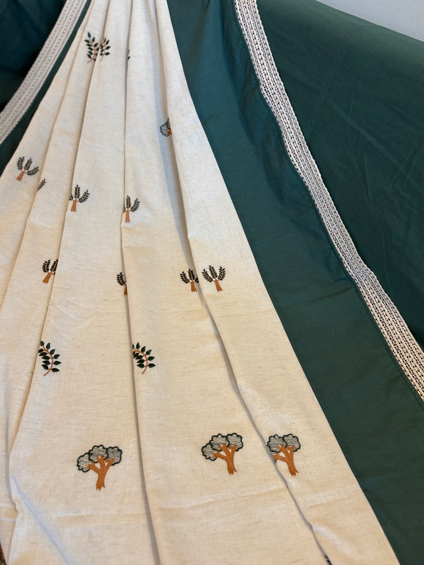Tree Hugger Adult Embroidered Dohar
