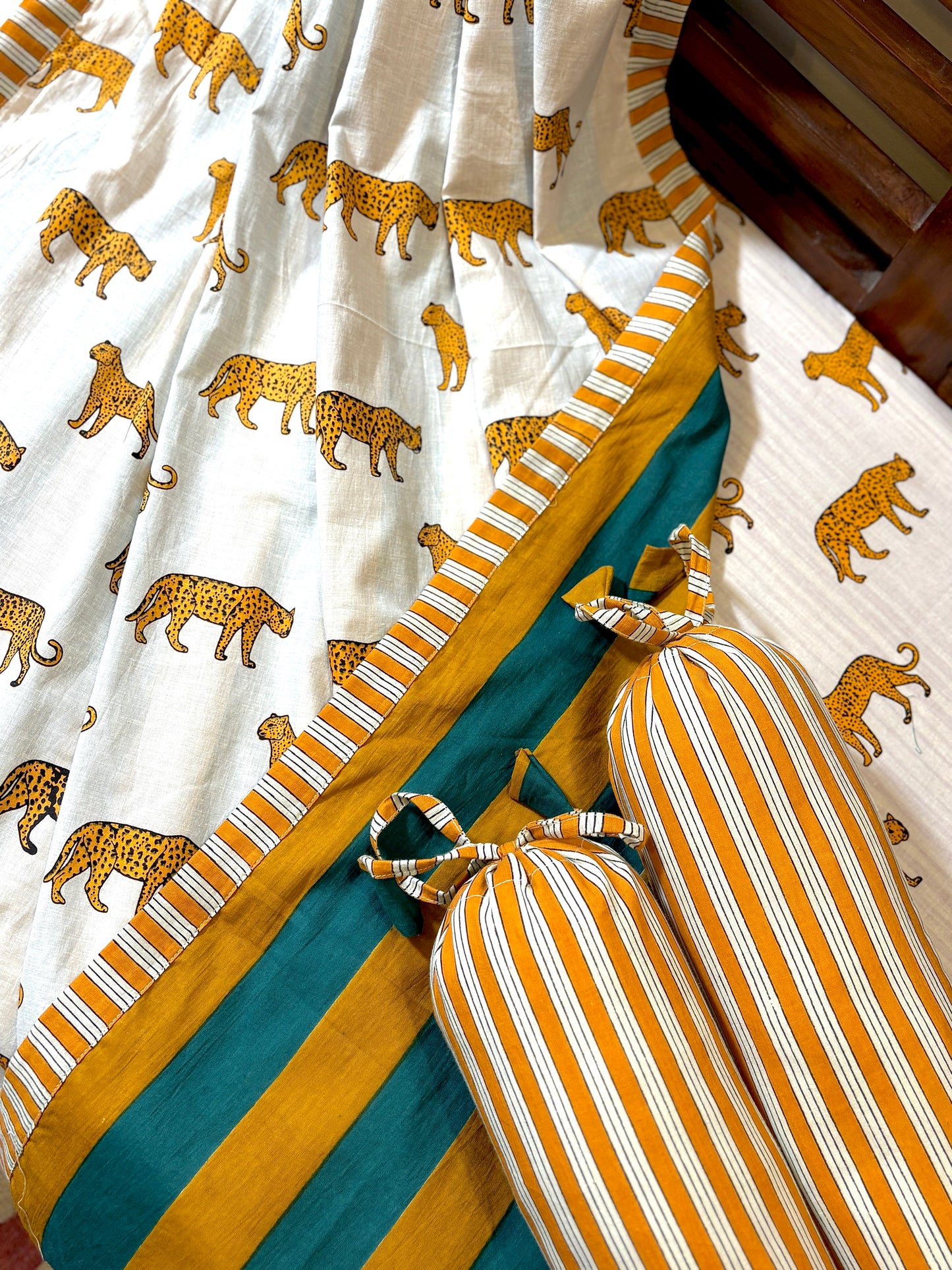 Cheetah Picnic Cot Bedding Set