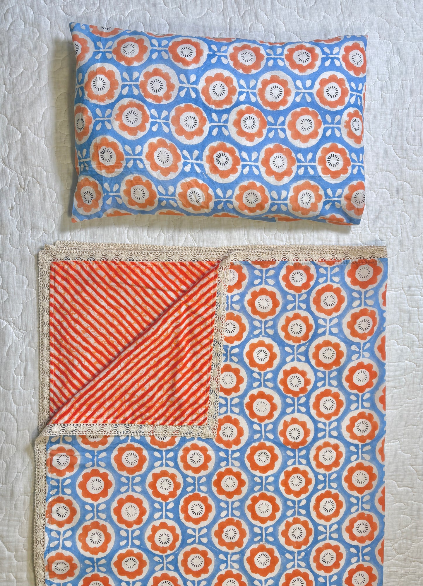 Poppy  Dohar and Pillow Set