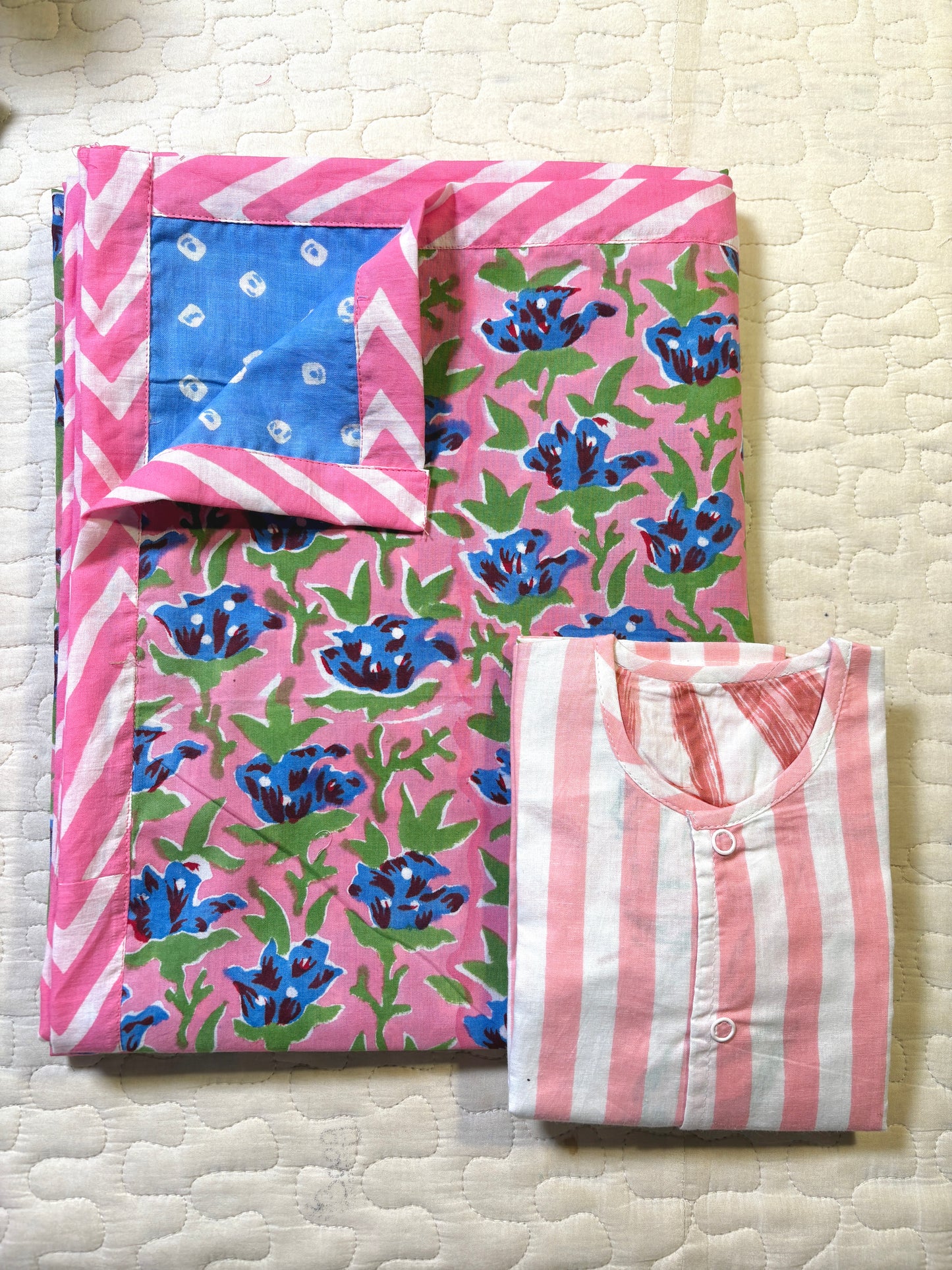 Lily of the Valley Dohar and Pillow Set