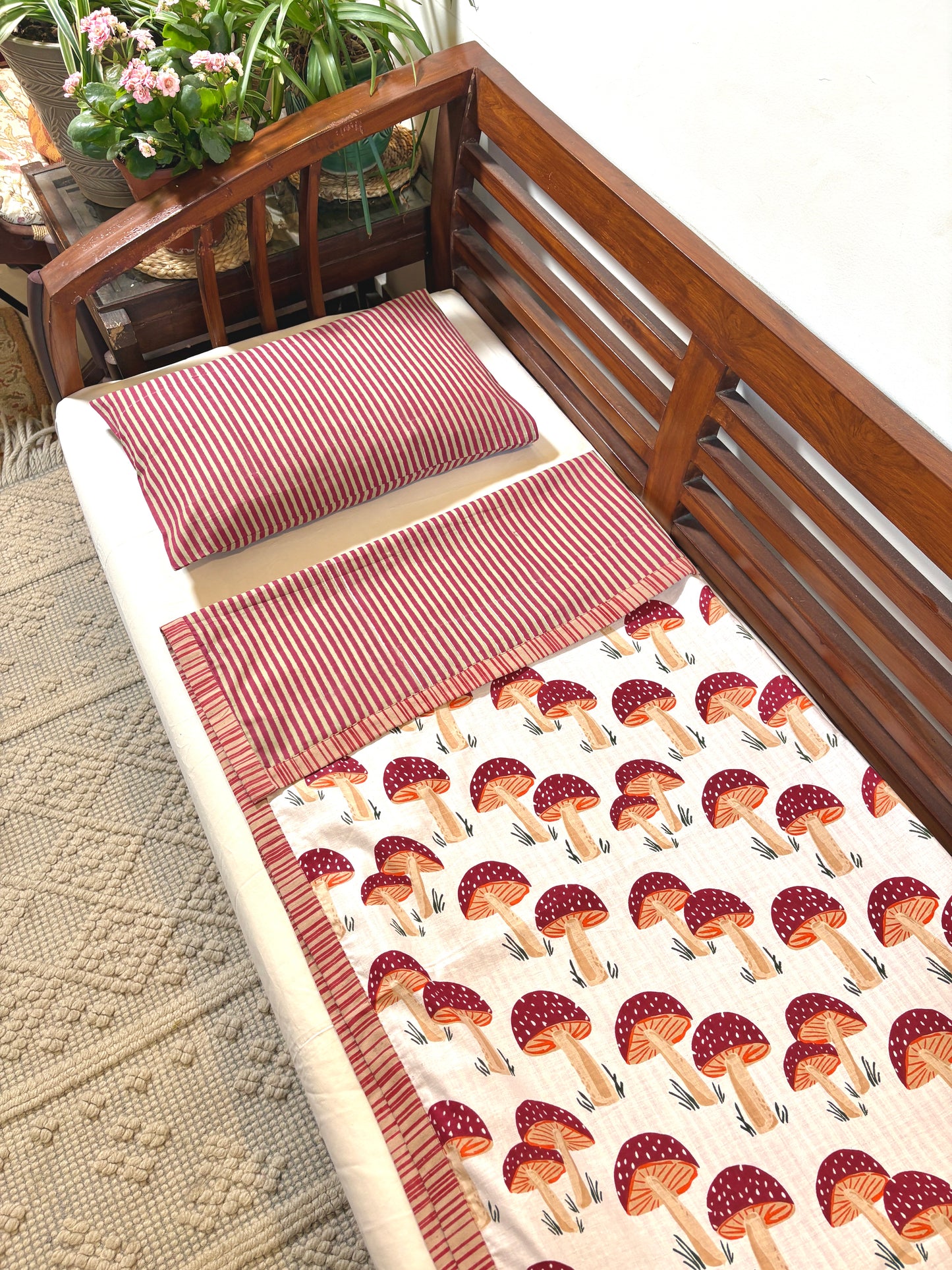 Magic Mushroom Dohar and Pillow Set