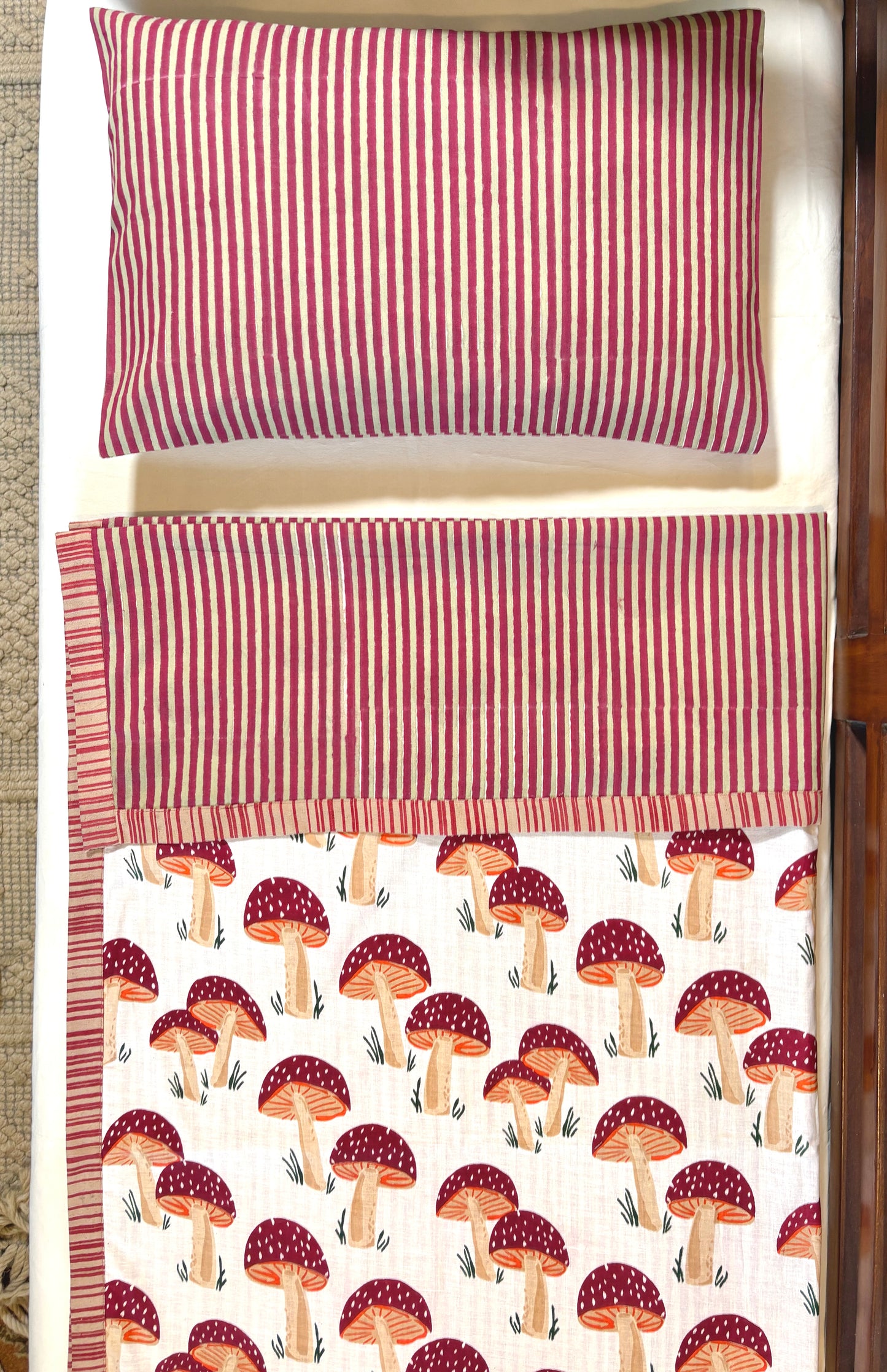 Magic Mushroom Dohar and Pillow Set
