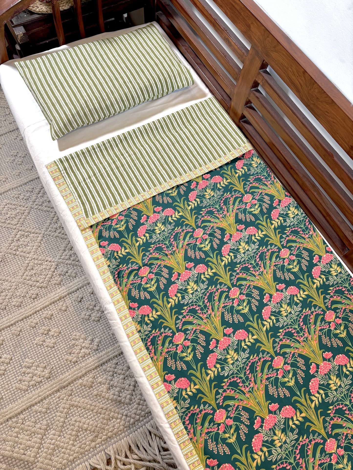 Jungle Song Dohar and Pillow Set