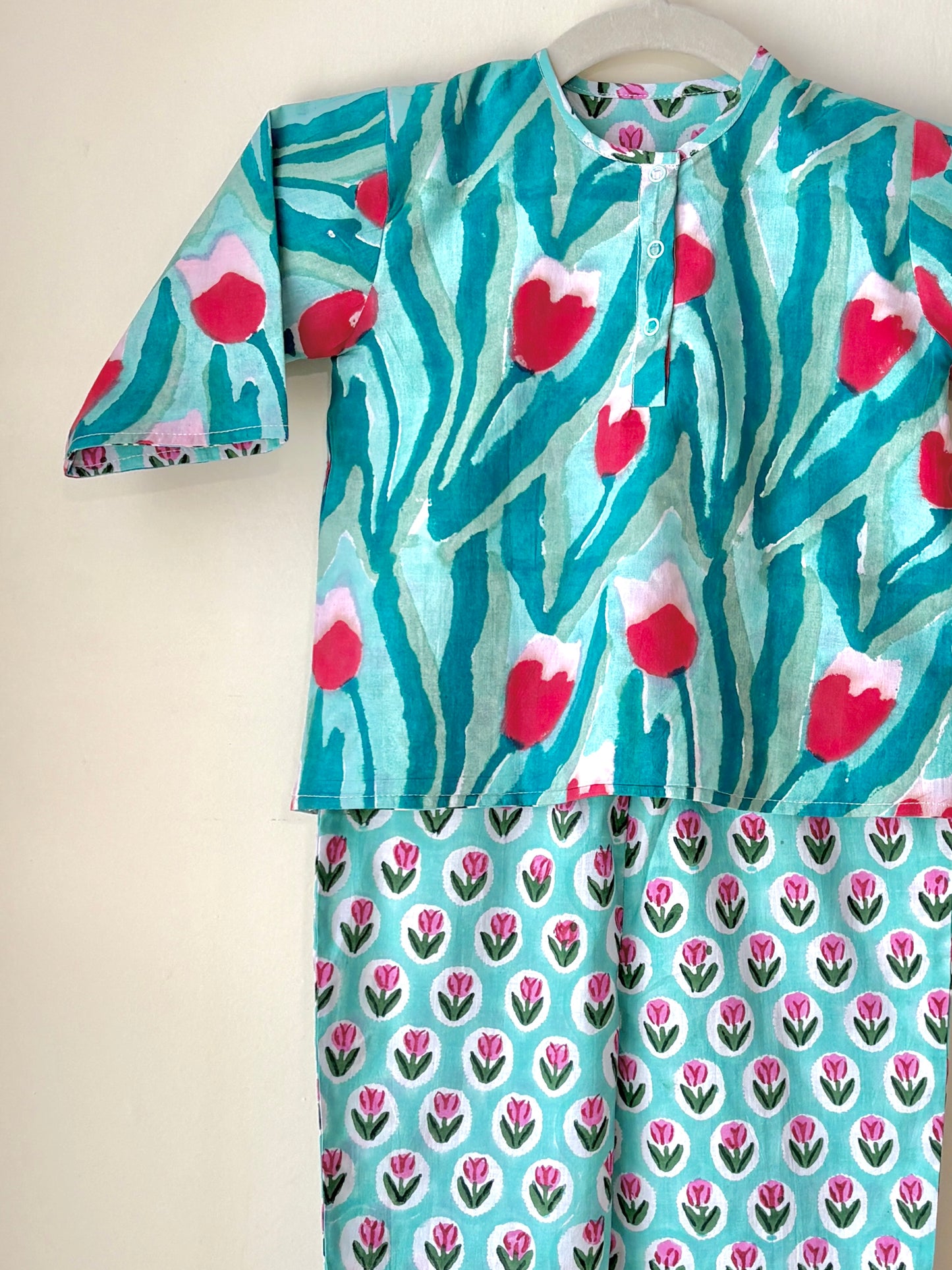 Candied Tulips Reversible Coords