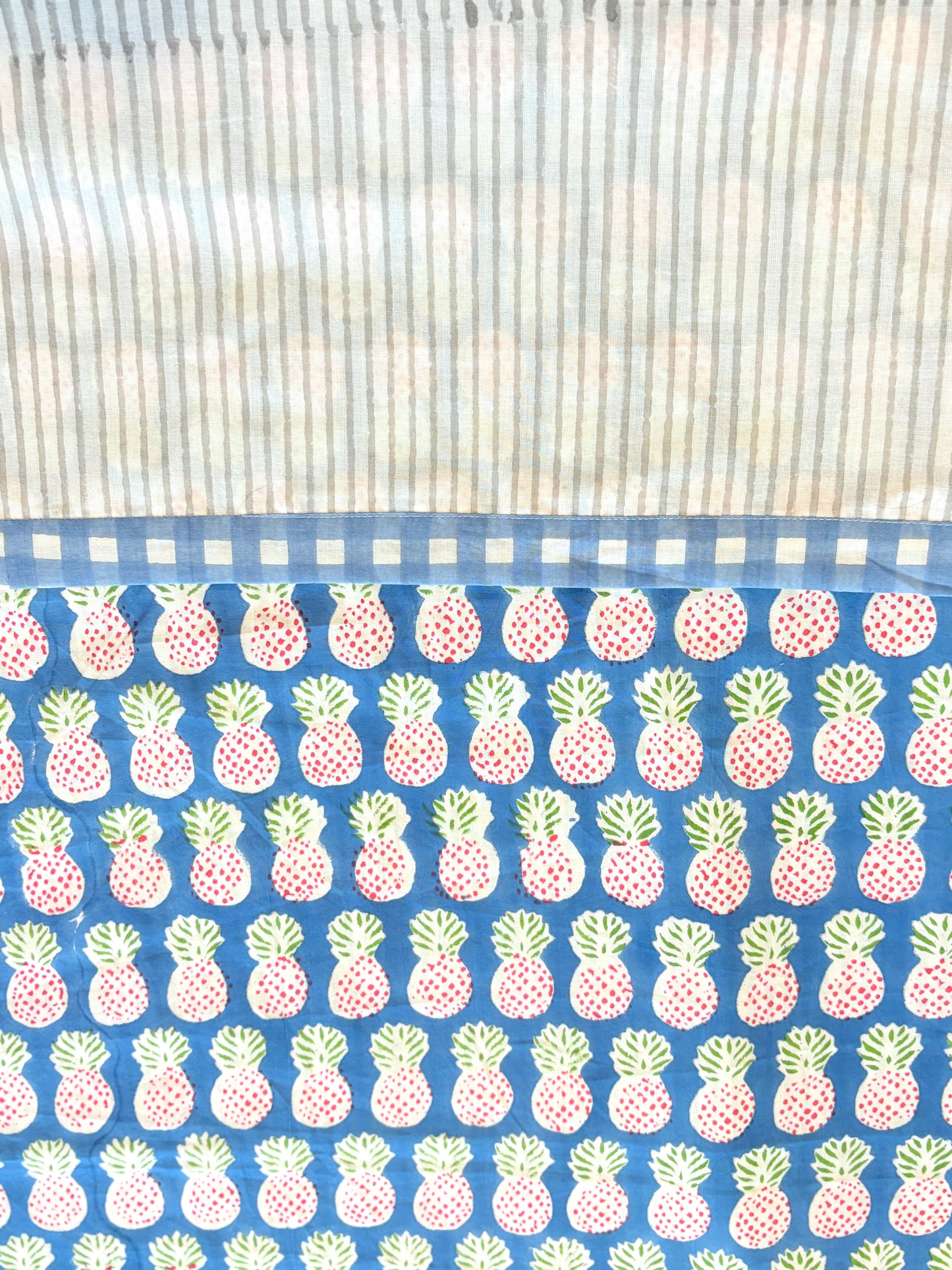 Ananas  Dohar and Pillow Set