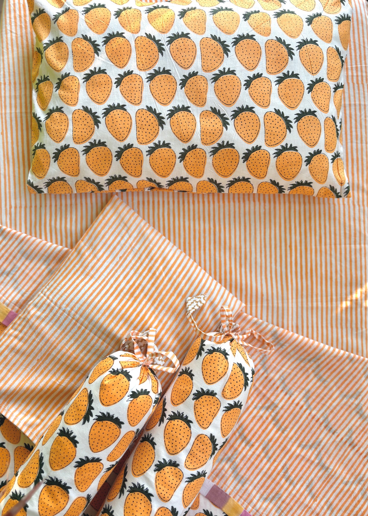 Sun Berry Cot Bedding Set
